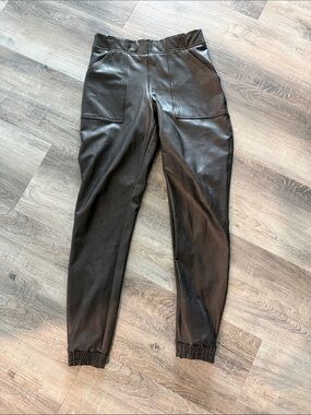 Spanx Faux Leather Jogger Pants sz m